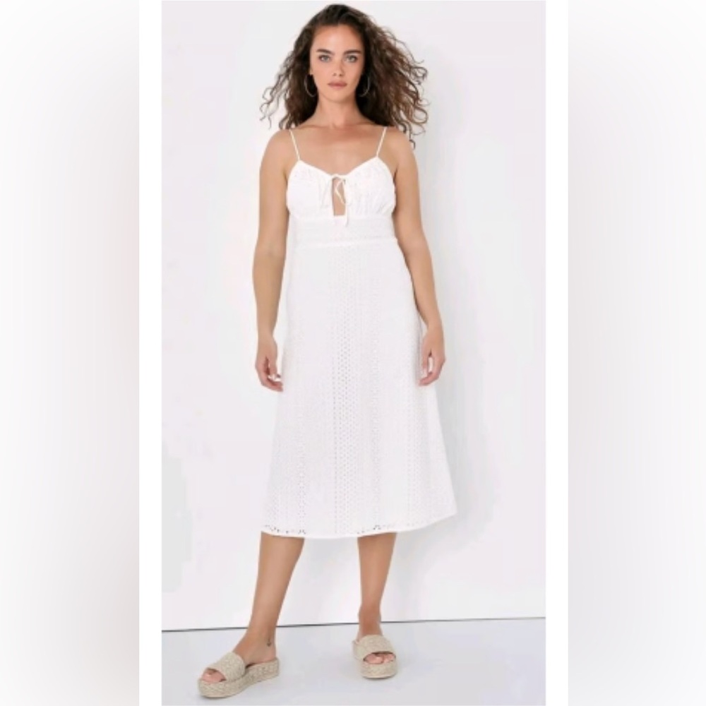 NWT Lulu's White Lace Midi Dress size small
